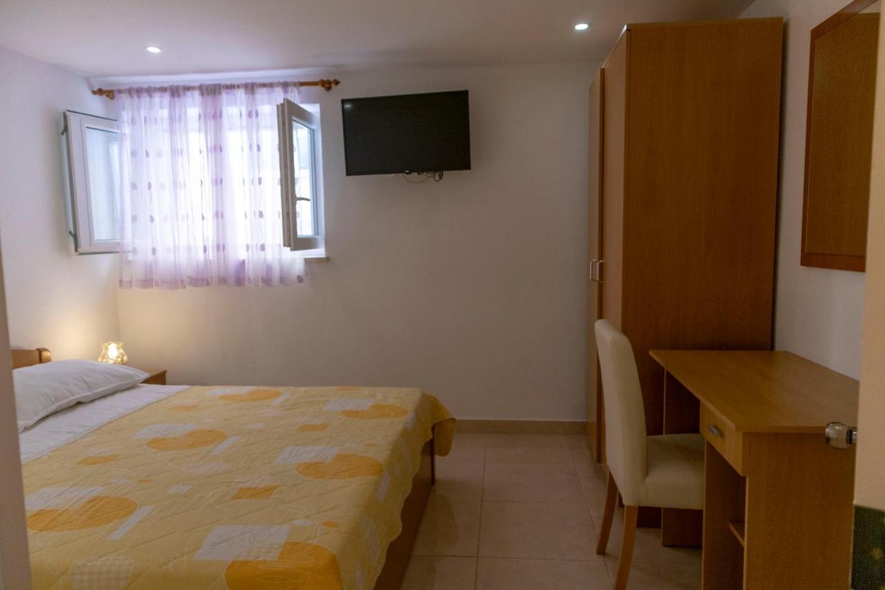 Apartments Ante Makarska Exterior photo